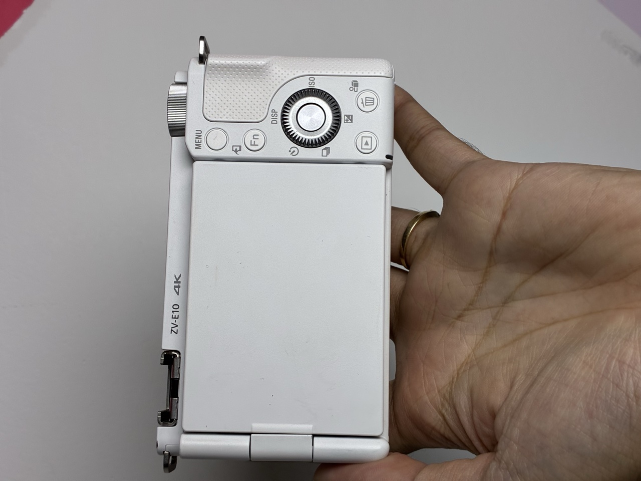 [ĐÃ BÁN] Máy ảnh Sony ZV-E10 cũ 95% – Thân máy, APS-C 24.2MP, quay 4K, màn xoay lật selfie – #317229