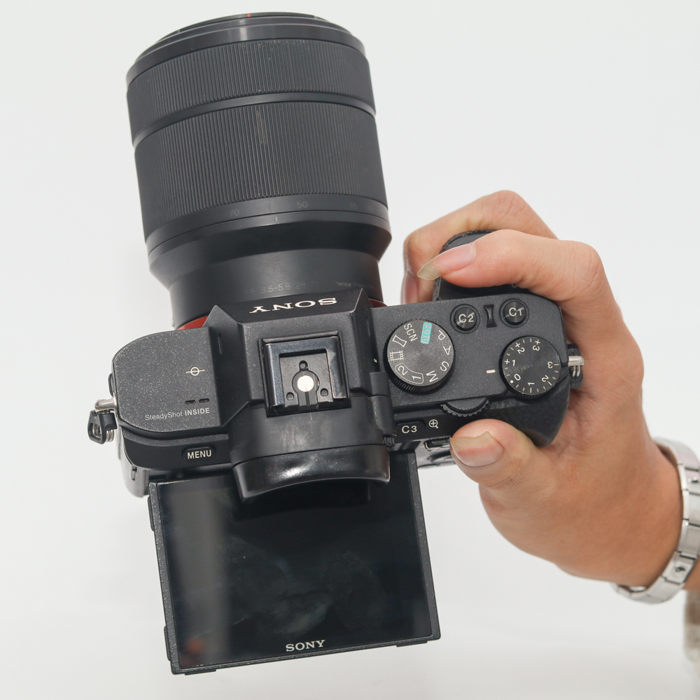 Combo Sony A7 Mark ii+ Sony FE 28-70mm f3.5-5.6 OSS fullframe giá rẻ