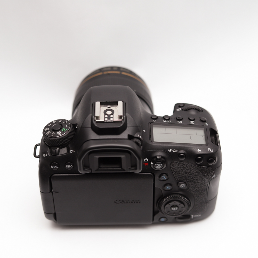 Combo Canon EOS 6D Mark II và Lens 85mm f1.8 USM Cũ - Vua Chân Dung Xóa Phông Giá Tốt