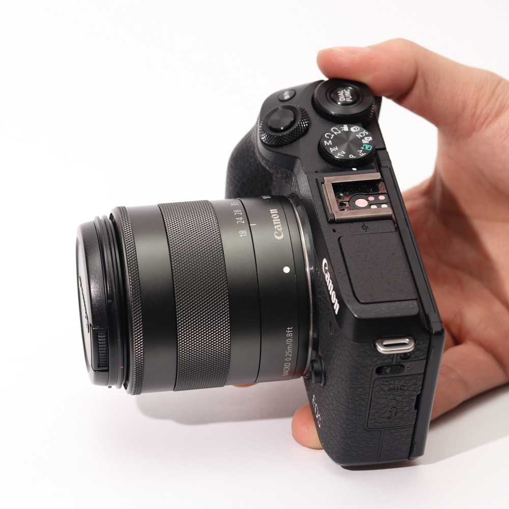 Canon M6 Mark II+ Canon EF-M 18-55mm f3.5-5.6 IS STM nhỏ gọn, đa dụng, công nghệ cao.