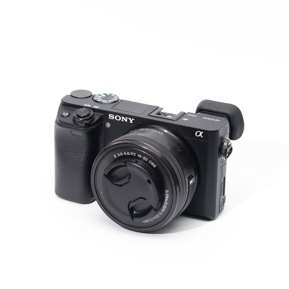 Combo Sony A6300+ Sony 16-50mm f3.5-5.6 nhỏ gọn, đa dụng.