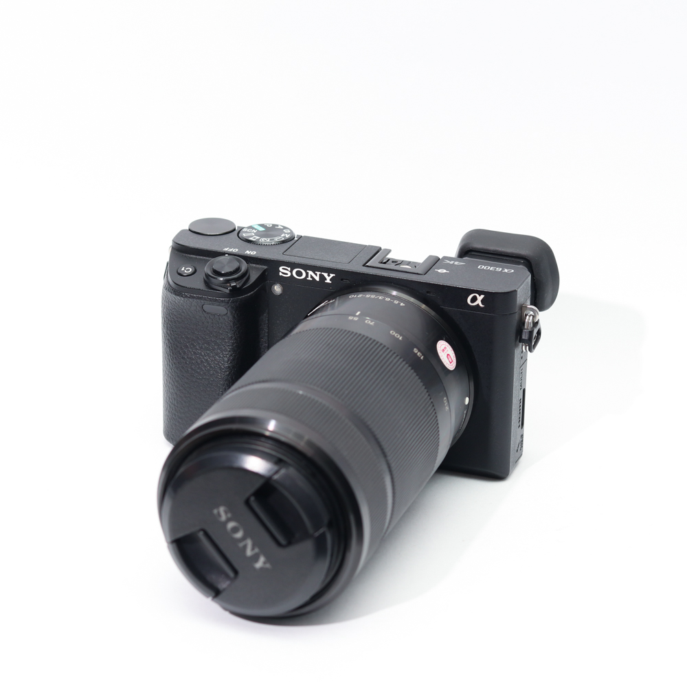 Combo Sony A6300+ Sony E 55-210mm f4.5-6.3 OSS quay chụp zoom xa, thể thao nhỏ gọn.