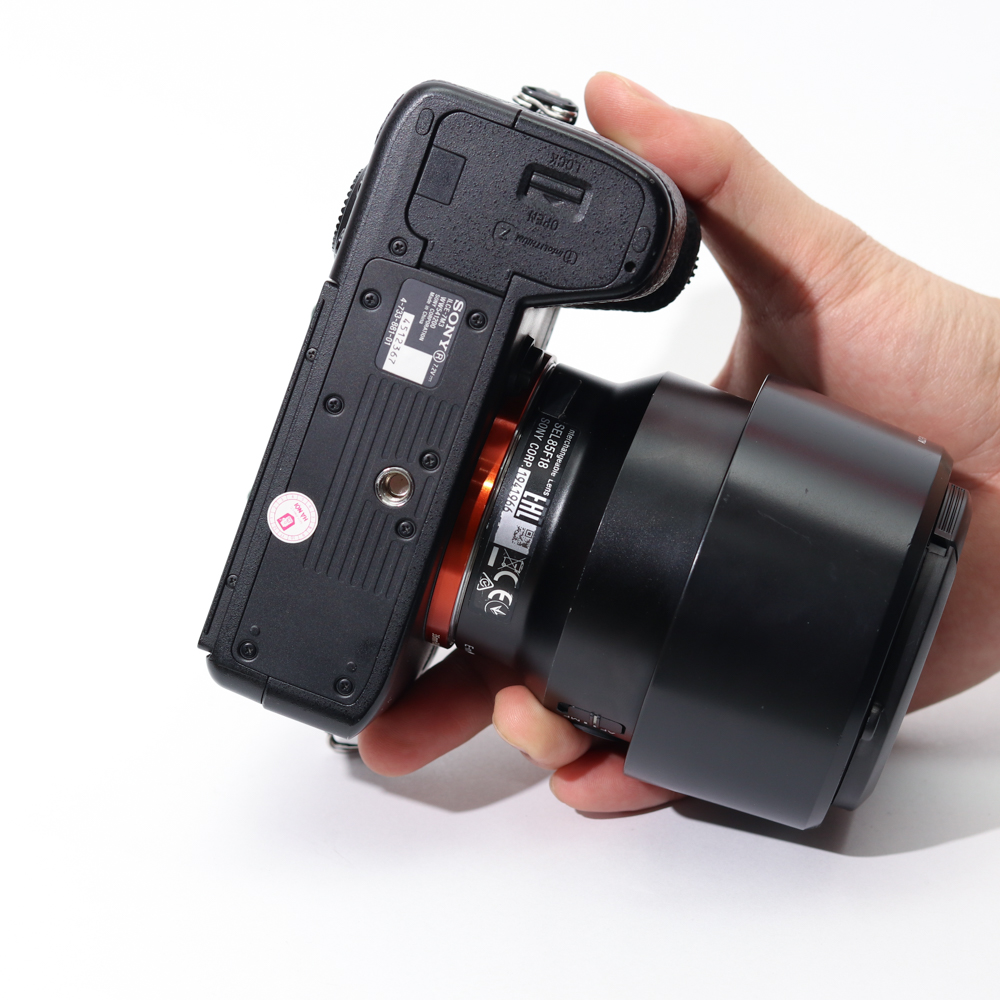 Combo Sony A7 Mark III+ Sony Fe 85mm F1.8 quay chụp chân dung chuyên nghiệp.