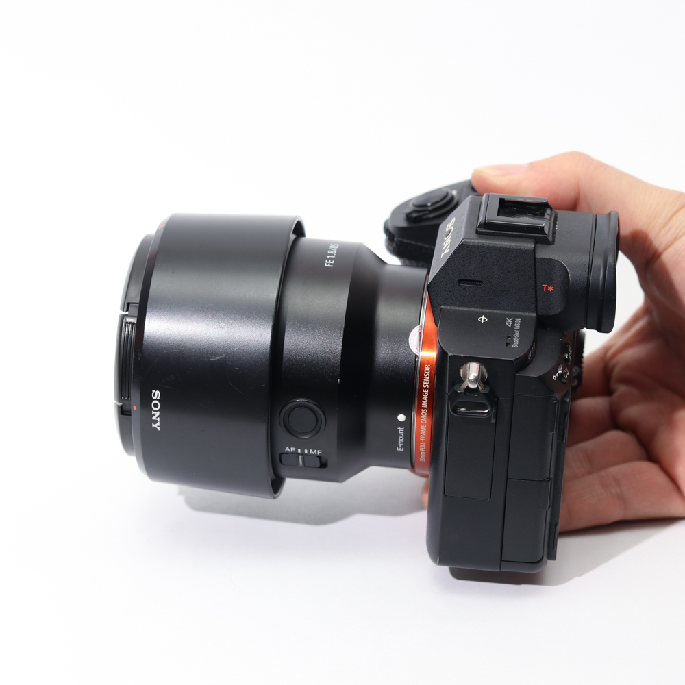 Combo Sony A7 Mark III+ Sony Fe 85mm F1.8 quay chụp chân dung chuyên nghiệp.