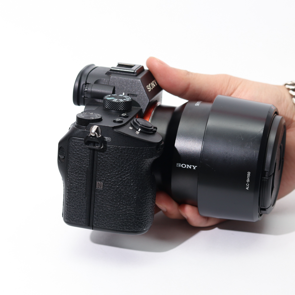Combo Sony A7 Mark III+ Sony Fe 85mm F1.8 quay chụp chân dung chuyên nghiệp.