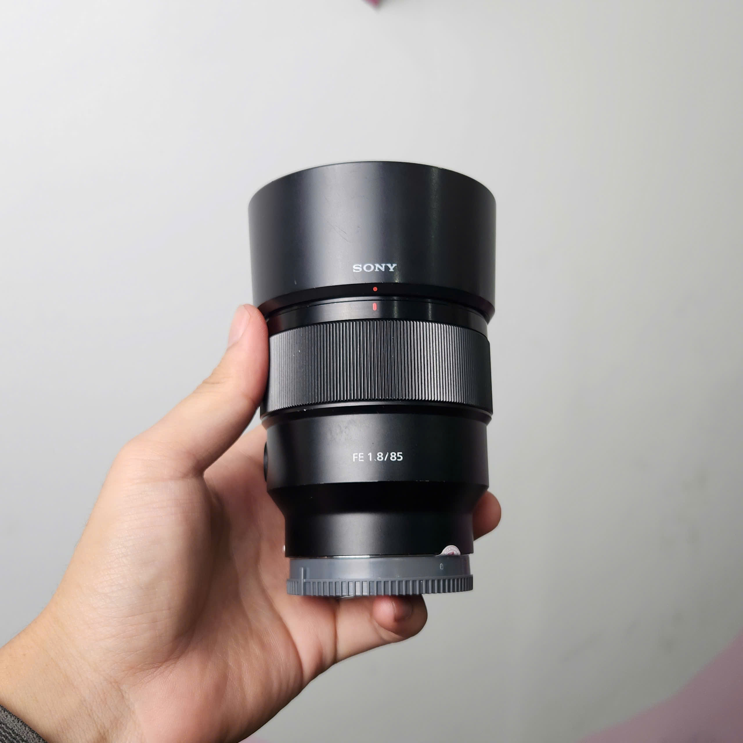 Sony FE 85mm f/1.8 (Used)