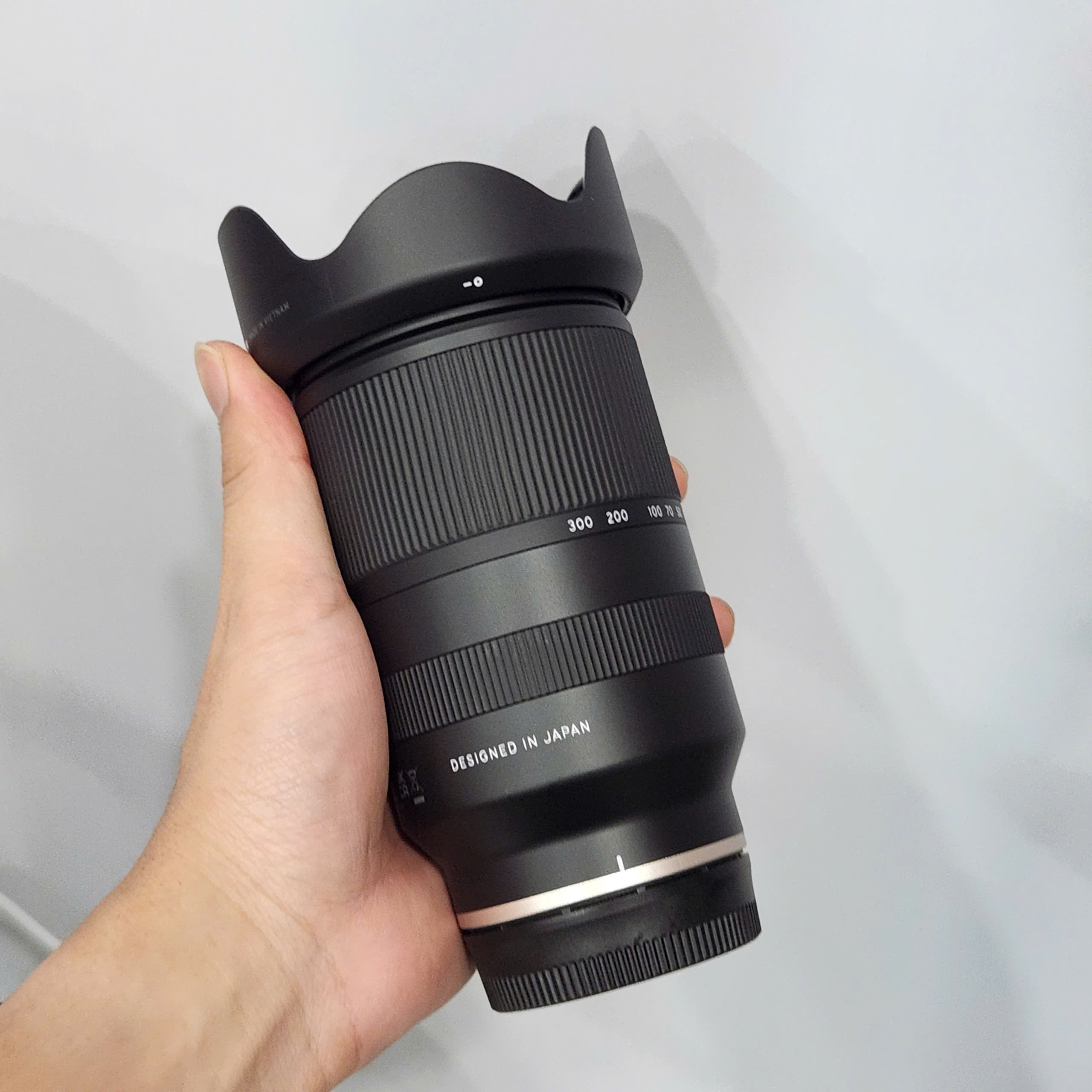 Tamron 18-300mm F/3.5-6.3 Di III-A VC VXD Sony E (Used)