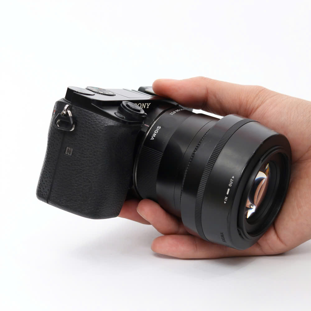 Combo Sony A6000+ Sigma 30mm F/1.4 DC DN nhỏ gọn, đa dụng, xóa phông tốt
