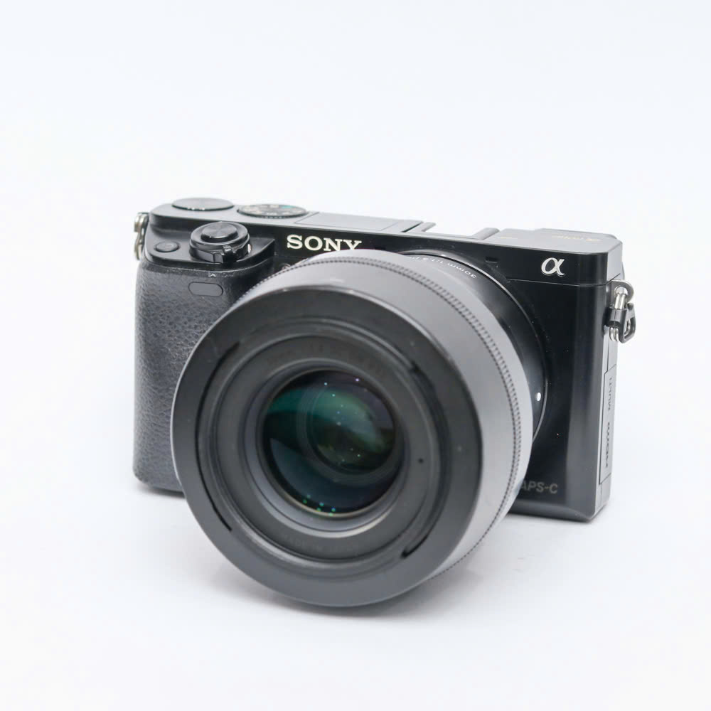 Sony A6000 cũ tại MACHN Hà Nội — mirrorless nhỏ gọn cho người mới