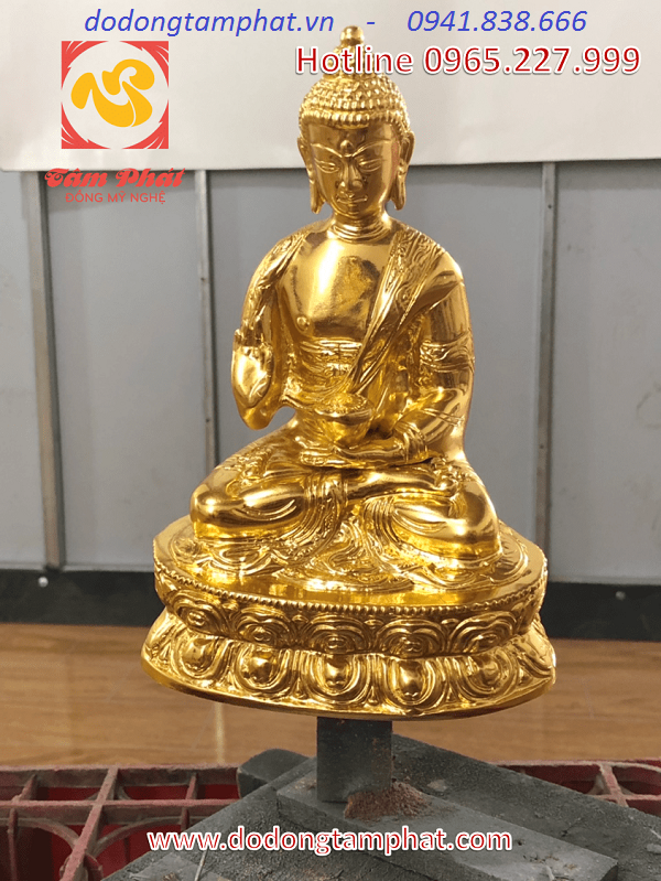 Tượng Phật Thích Ca phong cách Thái Lan bằng đồng thếp vàng 