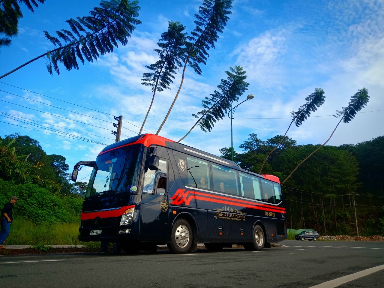 Xe Limousine cao cấp từ 9 chỗ, 11 chỗ, 18 chỗ