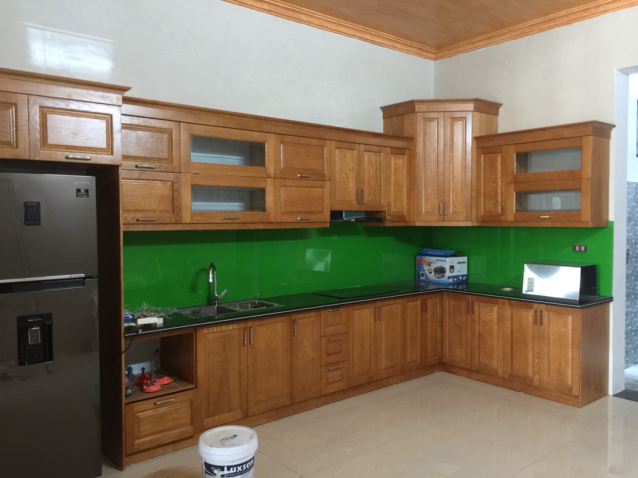 Tủ bếp gỗ sồi Nga TBSN 04
