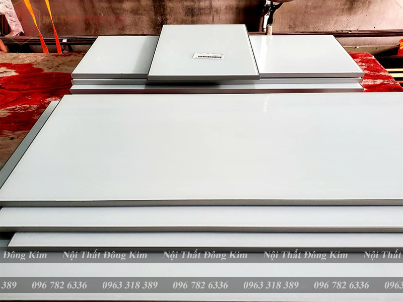 Tủ Bếp Cánh Kính Cường Lực Cao Cấp 04