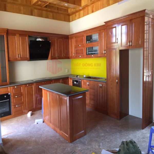 Tủ bếp gỗ sồi Nga TBSN 016