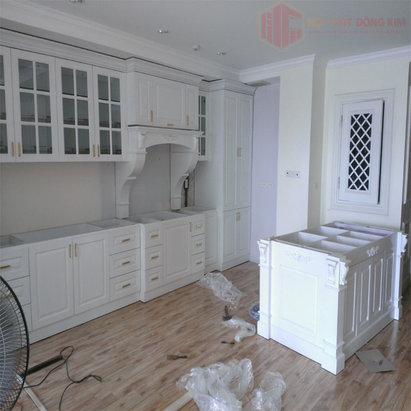Tủ bếp cổ điển 015
