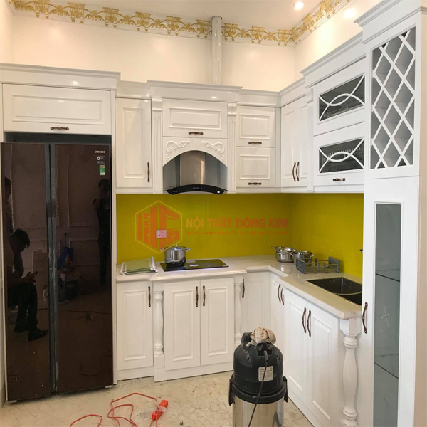 Tủ bếp cổ điển 012