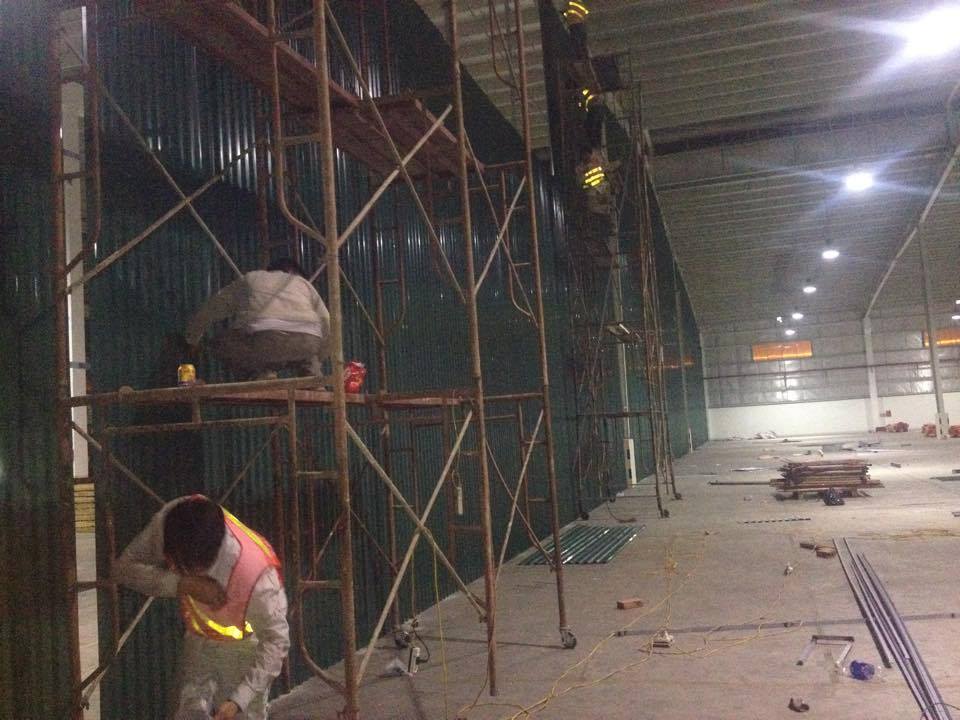 Thi công vách ngăn - KCN Vsip Bắc Ninh
