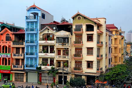Một số lưu ý bố trí cửa khi thiết kế nhà ống
