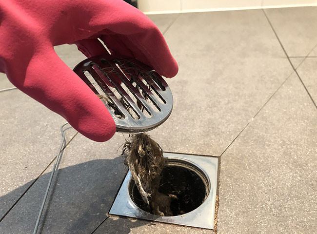 Giải Quyết Mùi Hôi Thoát Sàn Nhanh Chóng Chỉ Trong 5 Phút