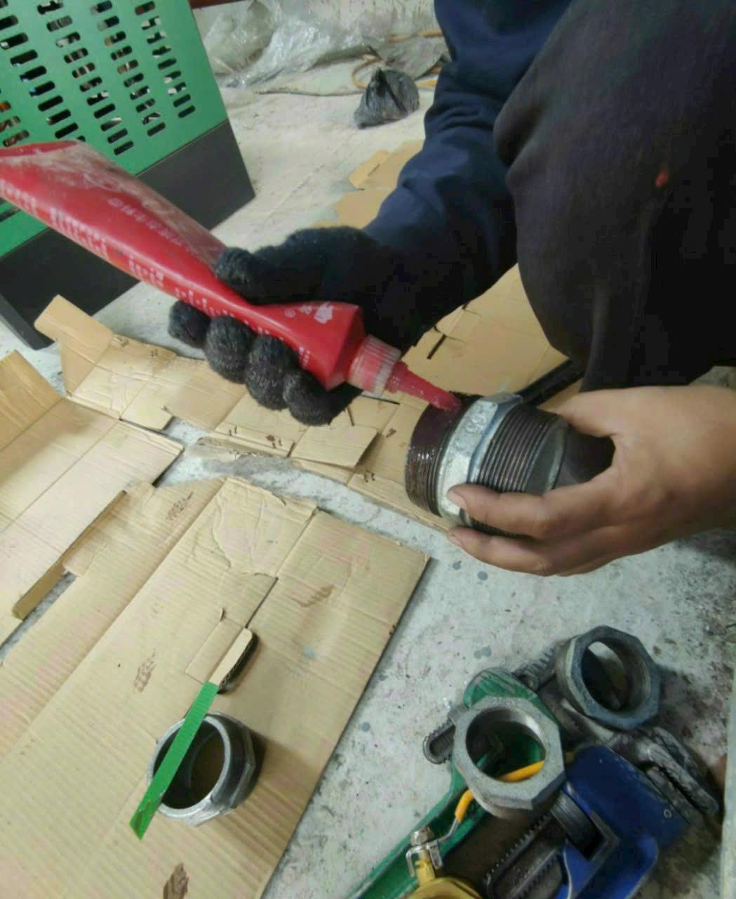 Keo Khóa Ren: Bí Quyết Cho Các Kết Nối Chắc Chắn và Bền Bỉ