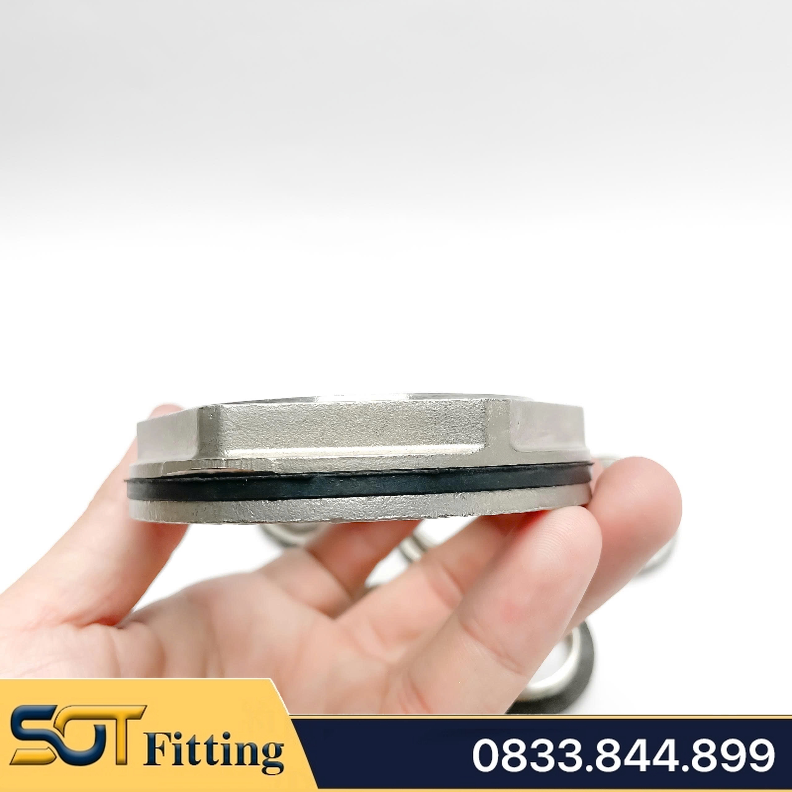 Khớp Nối Bồn Nước Inox 304 Đế Phẳng Cho Hệ Thống Bồn Nước