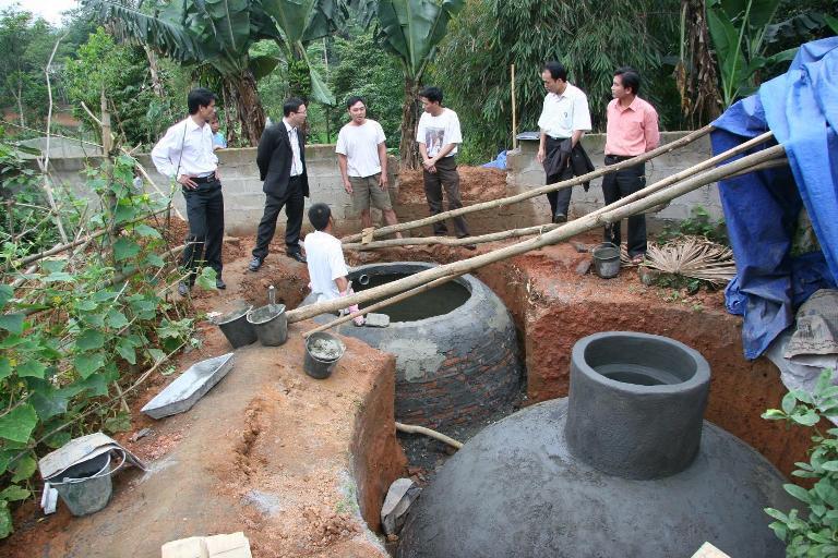 Tư vấn xây dựng Hầm bể Biogas Composite trong chăn nuôi