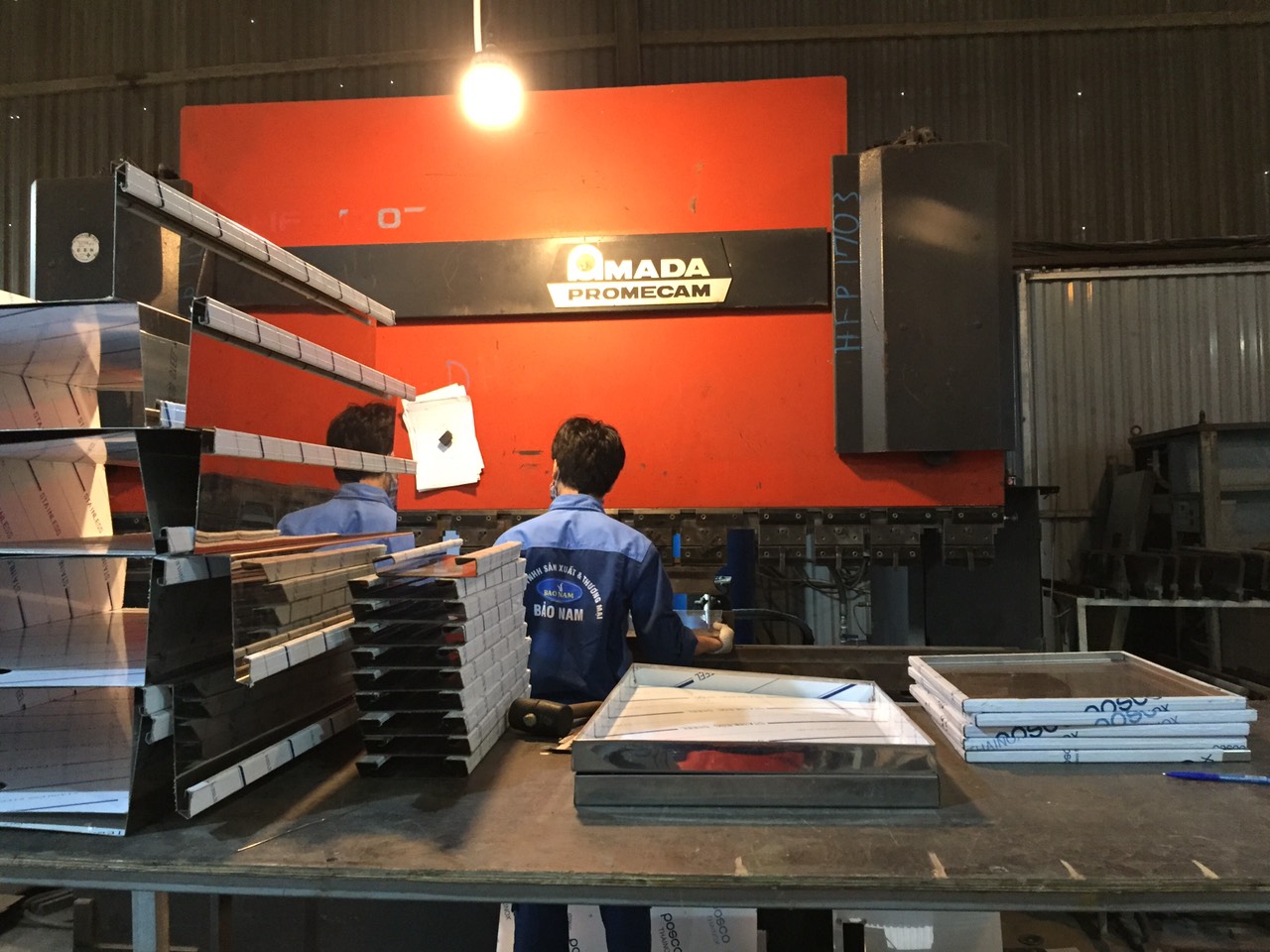 Gia công chấn gấp inox số lượng lớn, chất lượng cao cho các khách hàng và đối tác
