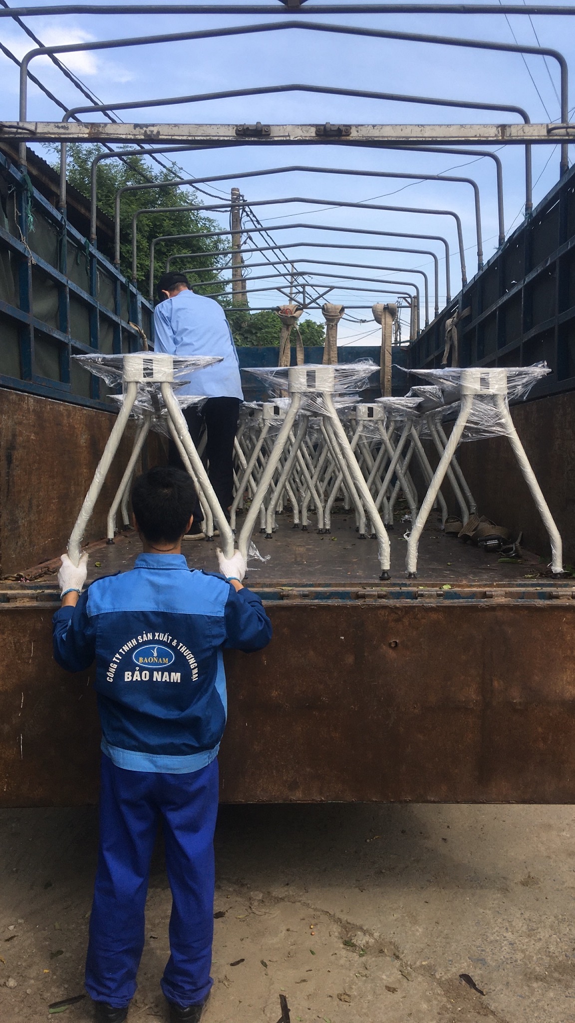 Khung bàn sắt sơn tĩnh điện chữ A tháo lắp