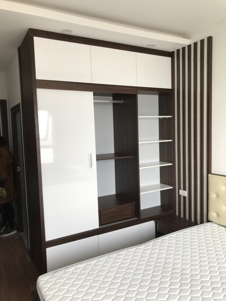 tủ quần áo gỗ công nghiệp hiện đại