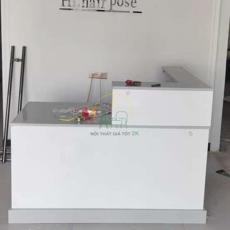 quầy lễ tân phong cách đơn giản 