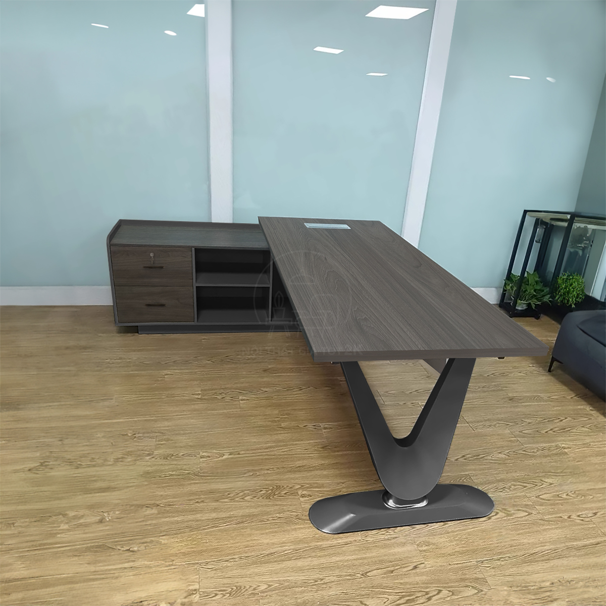 Bàn Giám Đốc Chân Sắt Nhập Khẩu BNK-001