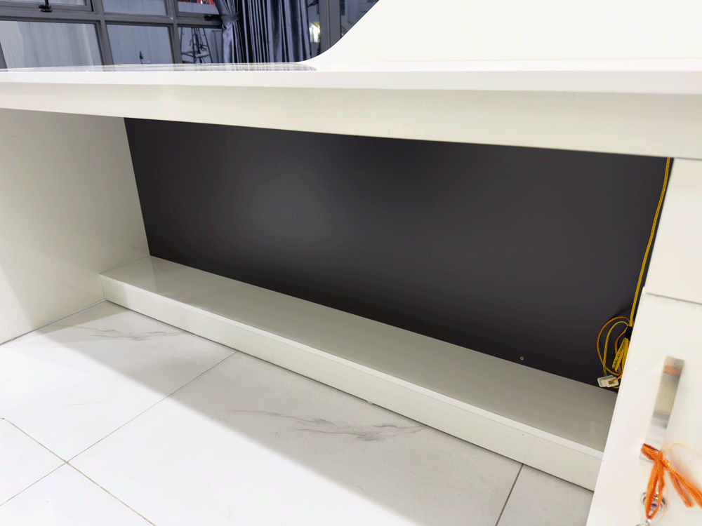 Quầy lễ tân QLTS017 - Màu trắng + chì