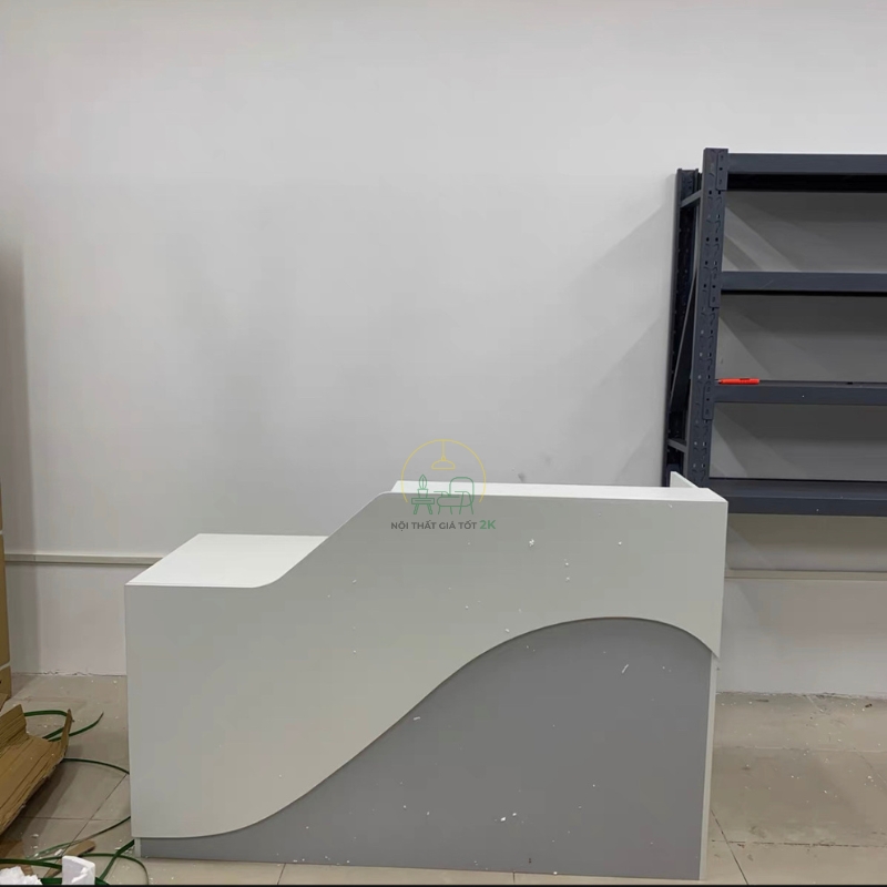 Quầy lễ tân 1m2- QLTS001