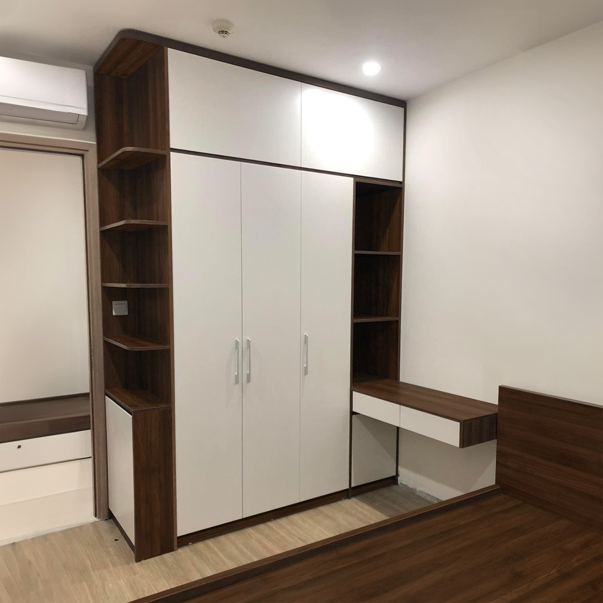 Tủ Quần Áo TQA04
