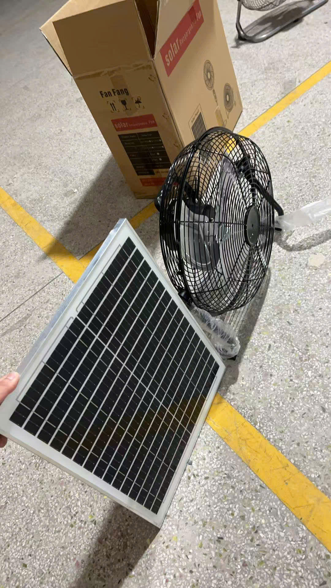 Quạt Năng lượng mặt trời -Không Chổi Than Solar