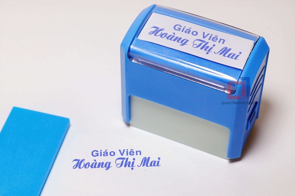 Nhận làm dấu chức danh