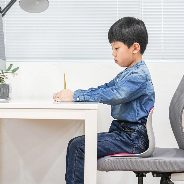 Ghế Curble chỉnh dáng ngồi đúng tư thế Hàn Quốc dành cho trẻ em dưới 28kg