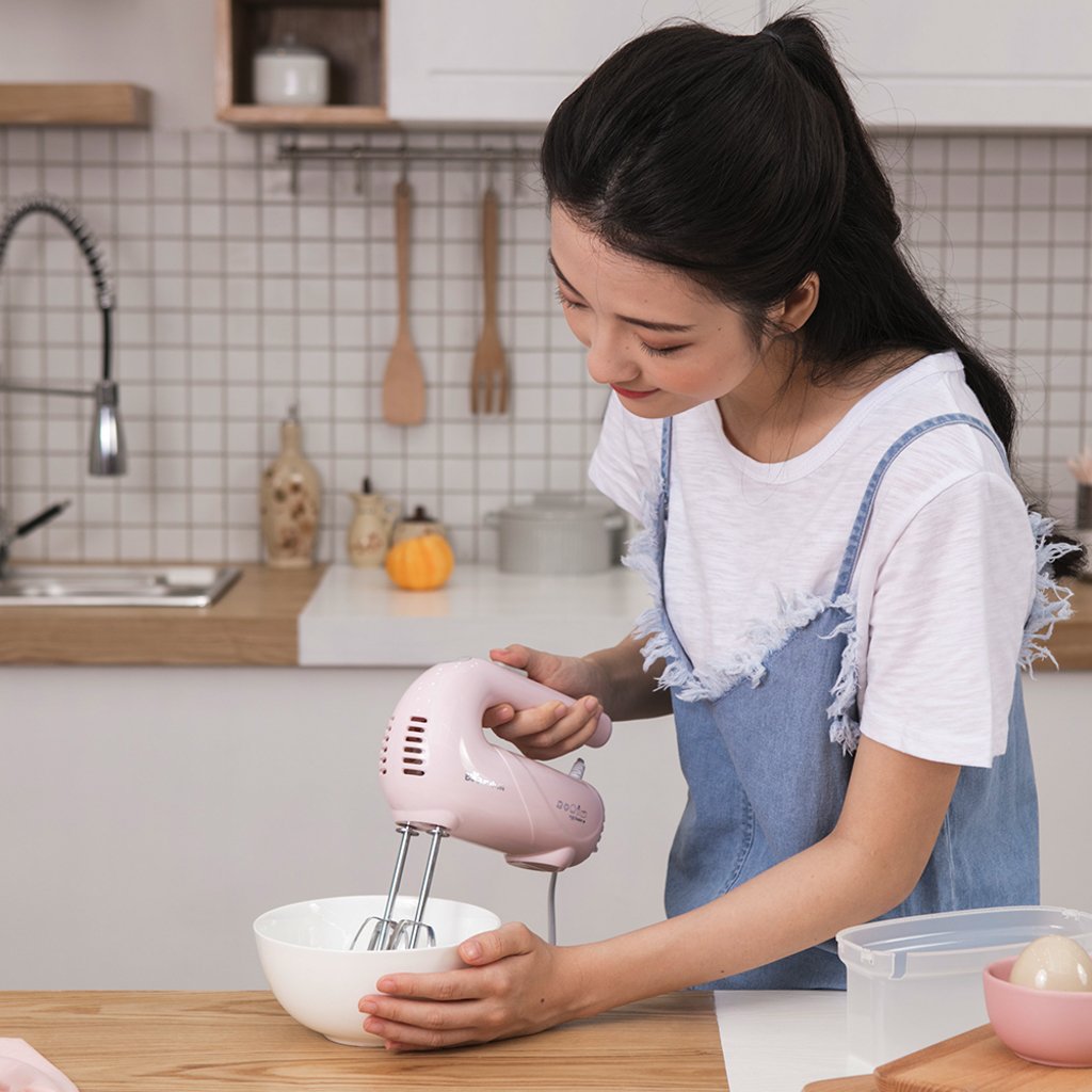 Máy đánh trứng cầm tay Bear DDQ-A01G1 Hồng