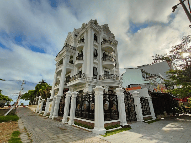 BIỆT THỰ TÂN CỔ ĐIỂN QUY NHƠN