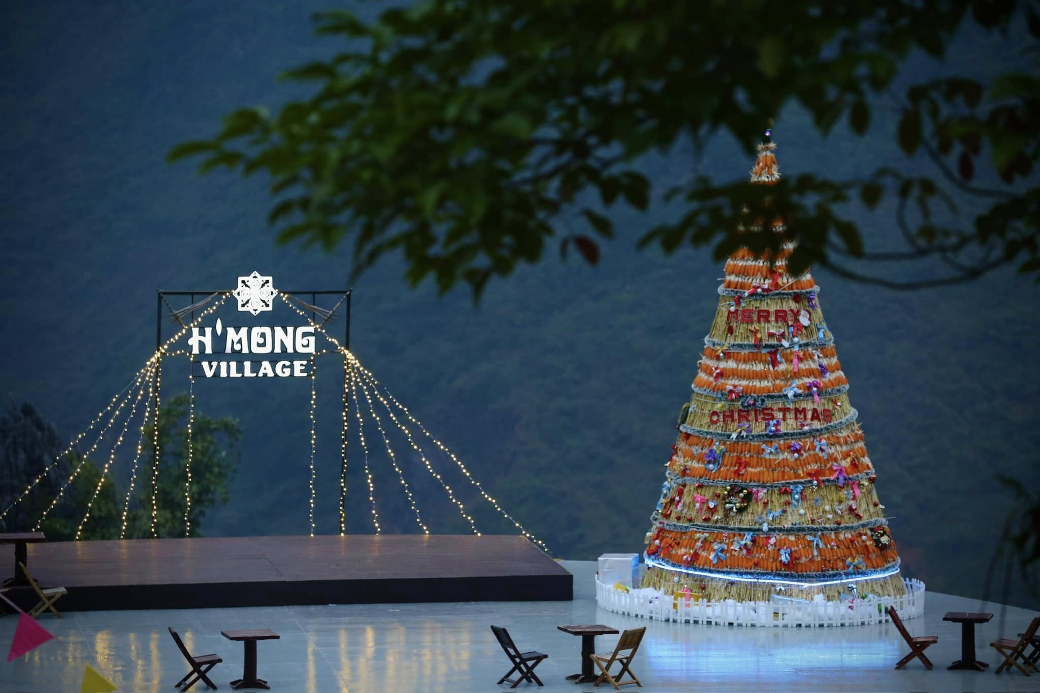 GIÁNG SINH VỀ VỚI H'MONG VILLAGE