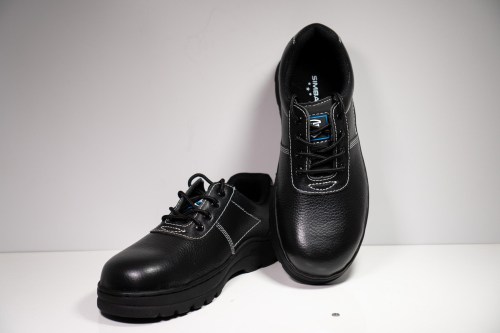 KHÔNG SỬ DỤNG GIÀY BẢO HỘ LAO ĐỘNG NGUY HIỂM NHƯ THẾ NÀO?