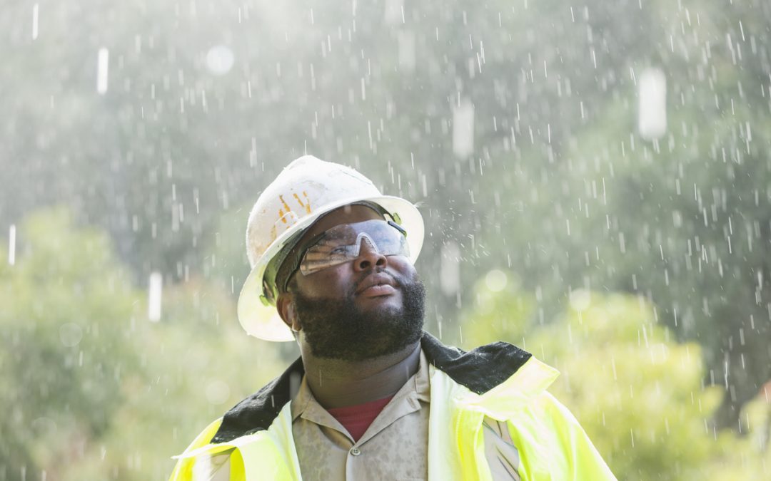 TẠI SAO NÊN ĐEO KÍNH BẢO HỘ CHỐNG SƯƠNG MÙ?