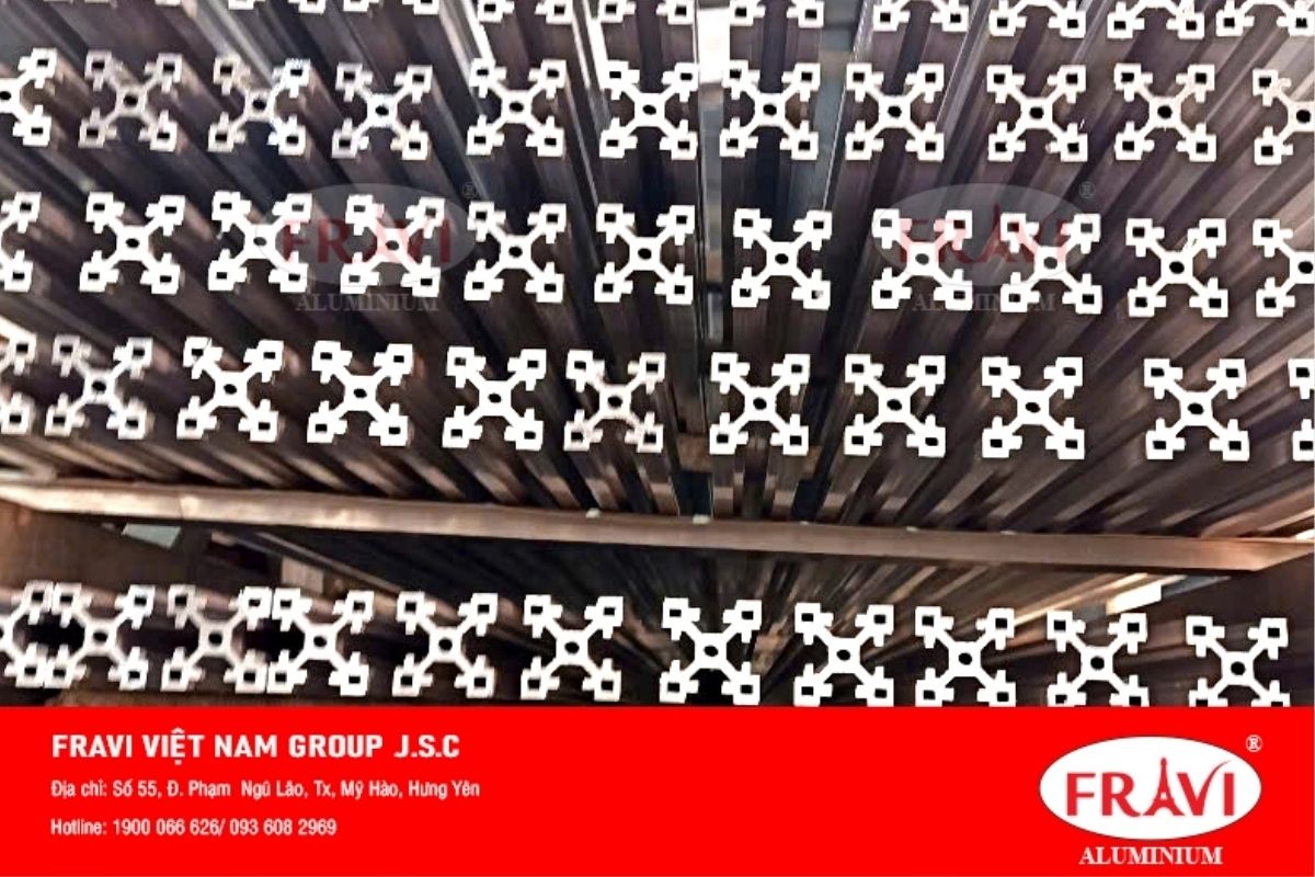 Nhôm định hình băng tải là gì? Ưu điểm, ứng dụng