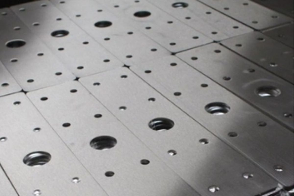 Cắt laser nhôm tấm – Giải pháp tối ưu cho gia công cơ khí chính xác