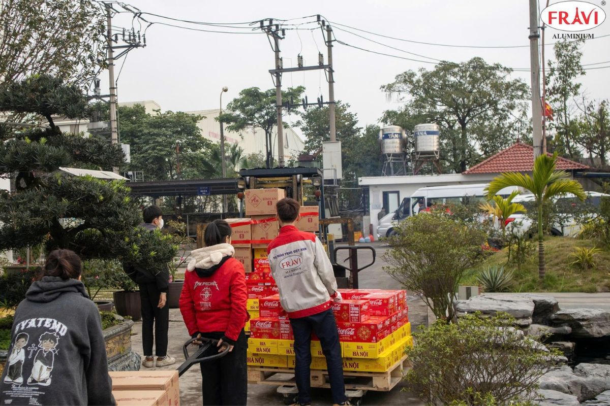 FRAVI TỔ CHỨC TRAO TẶNG QUÀ TẾT CHO CÁN BỘ CÔNG NHÂN VIÊN XUÂN BÍNH NGỌ 2026