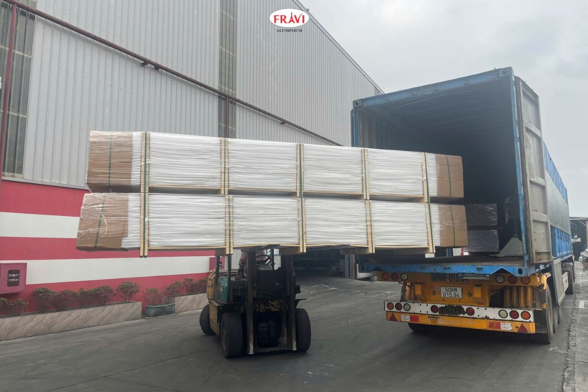 NHỮNG CHUYẾN HÀNG ĐỀU ĐẶN: CAM KẾT VÀNG VỀ TIẾN ĐỘ TỪ FRAVI