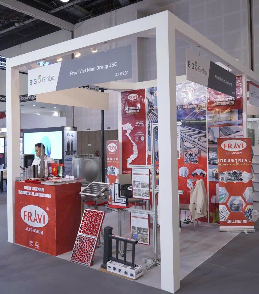 BÙNG NỔ NGÀY KHAI MẠC BIG 5 GLOBAL DUBAI: FRAVI TỰ TIN KHẲNG ĐỊNH VỊ THẾ NHÔM VIỆT