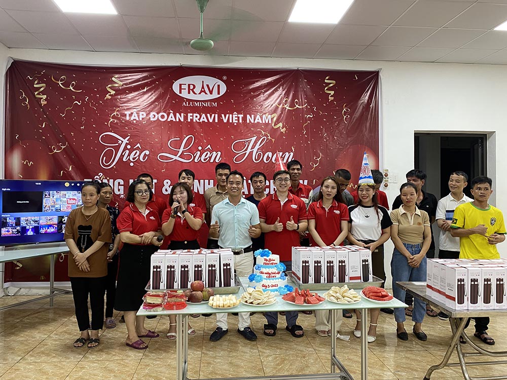 tiệc liên hoan tổng kết và sinh nhật cán bộ nhân viên quý III 2023