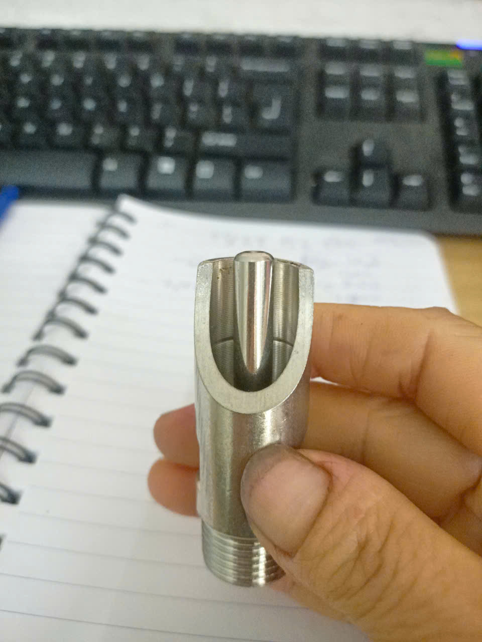 Núm uống nước tự động cho heo phi 21 inox 201 loại dày