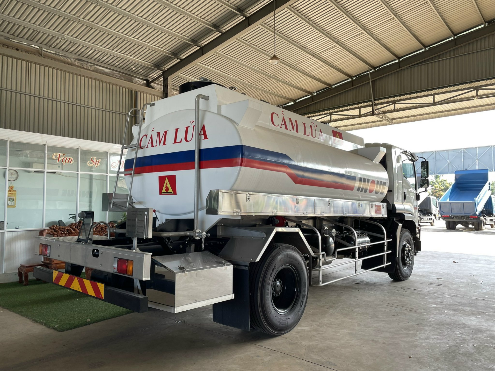 XE BỒN ISUZU FVR900 12 KHỐI